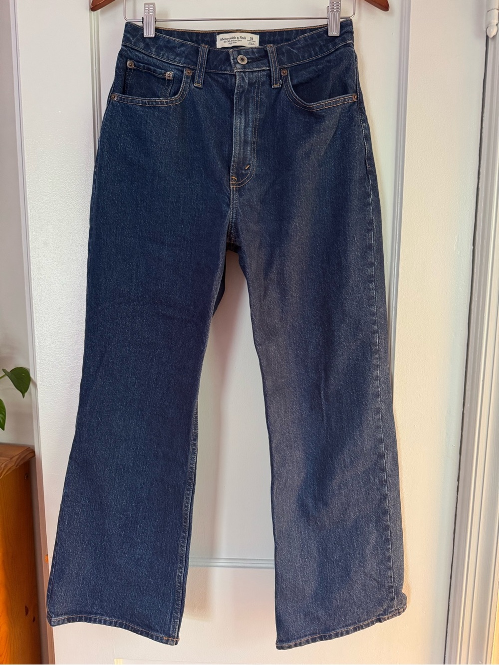Abercrombie ‘90’s Relaxed Jean, High Rise’